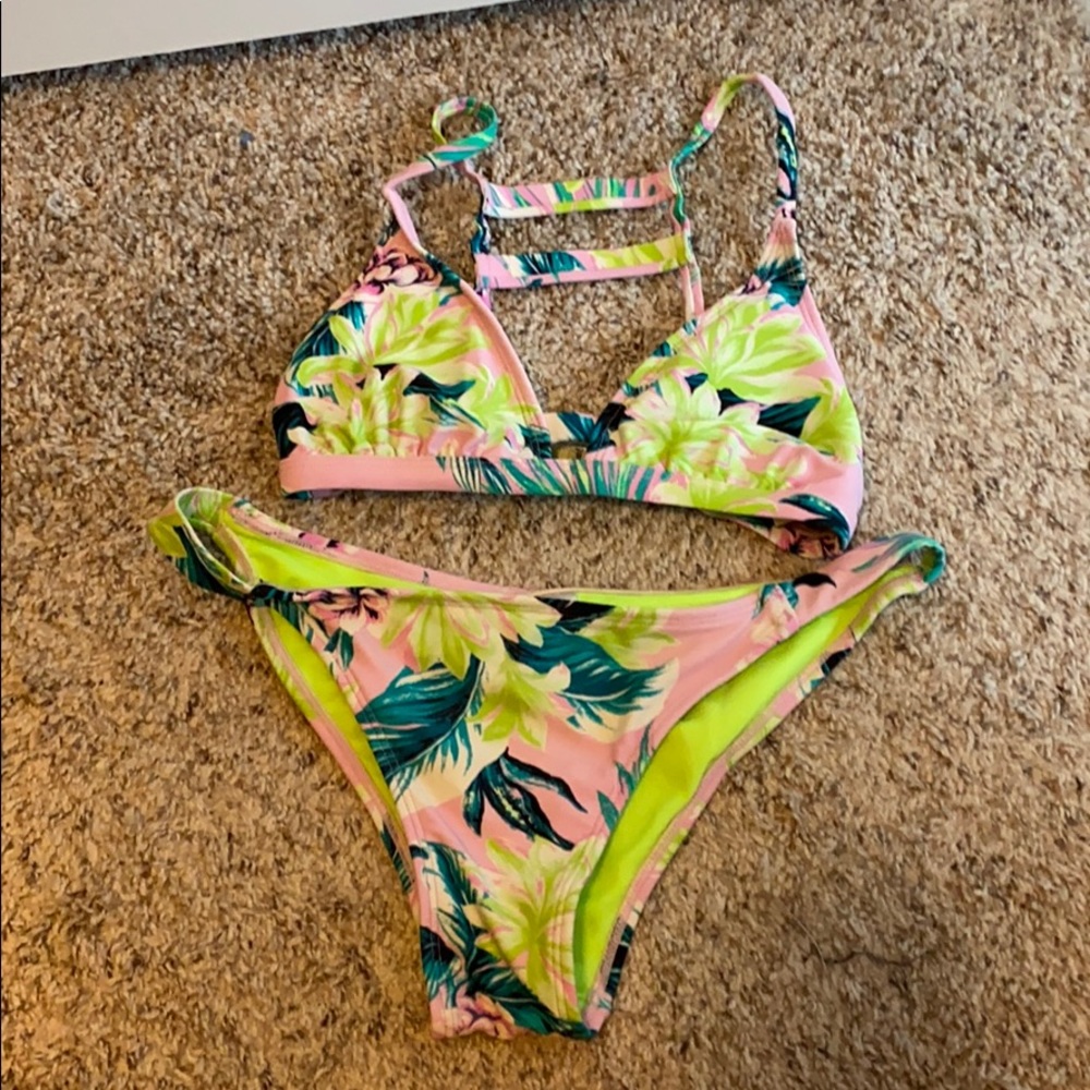Bikini top XS, bottoms M